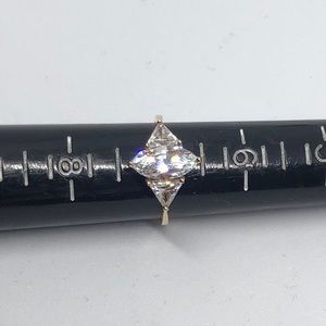 10KY Marquise Trillion Lindenwold CZ Ring Size 7